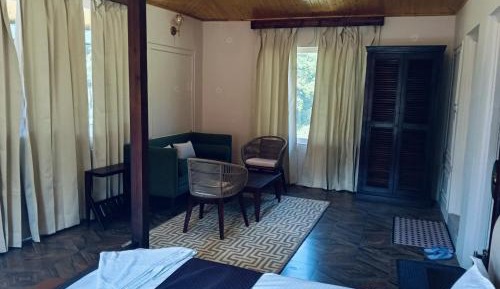 Suite with Mountain View