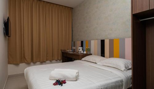 Deluxe Queen Room