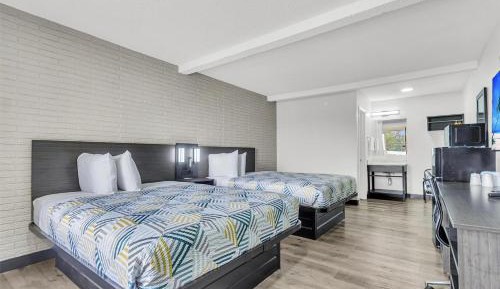 Double Room with Two Double Beds - Non-Smoking