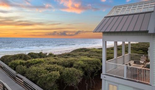 Four-Bedroom Holiday Home