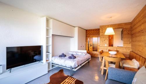 Studio Apartment with Balcony