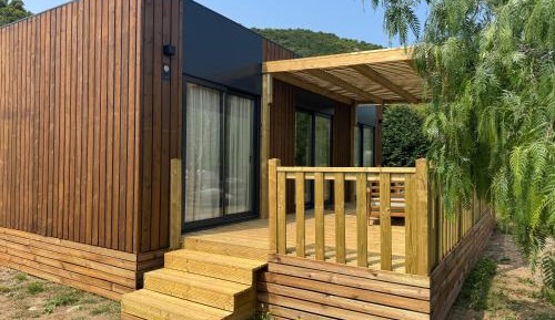 Deluxe Bungalow