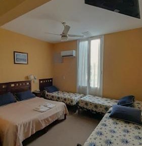 Quintuple Room