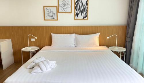 Deluxe Double Room with Pool Access