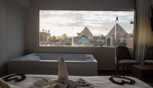 King Room with Spa Bath
