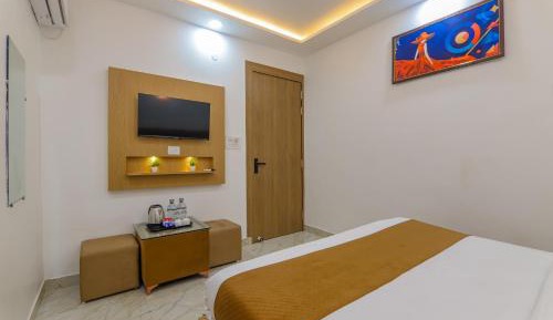 Deluxe Queen Room