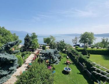 Family Room with Lake View