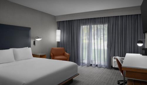 King Room with Sofa Bed
