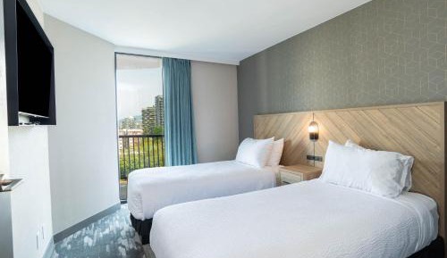 Ocean View Suite, 2 Single Beds, Sofa Bed, Kitchen, W/D, Balcony