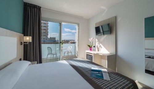 Standard Double Room (2 Adults)