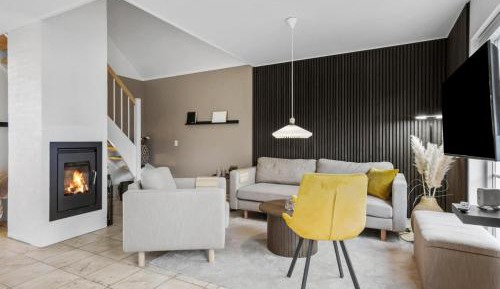 Three-Bedroom Holiday Home 