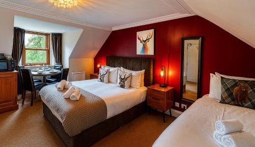 Family Room with Mountain View