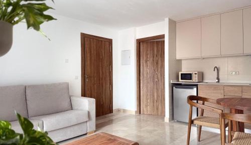 Superior One-Bedroom Apartment with Balcony