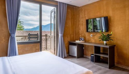 Queen Room with Garden View
