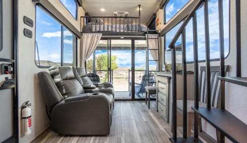 Family Room with Mountain View