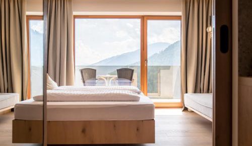 Deluxe Double Room with Mountain View