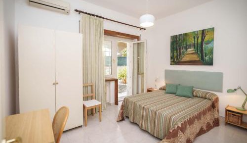Twin Room with Private External Bathroom