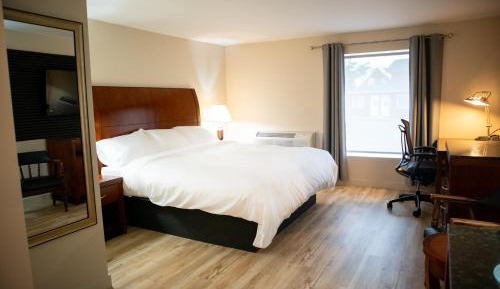 Superior King Room