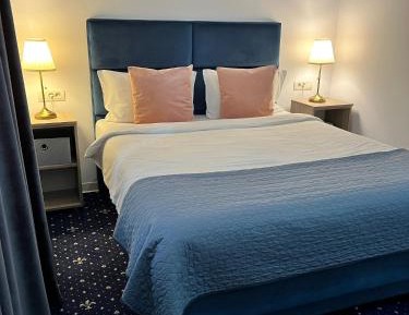 Deluxe Double Room with Shower