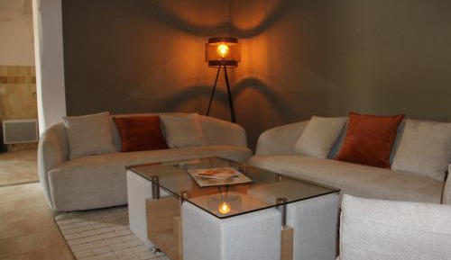 Apartment - Split Level