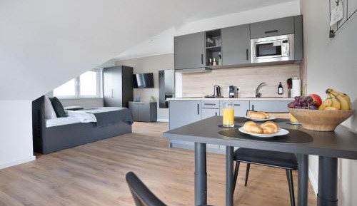 Studio Apartment with Balcony