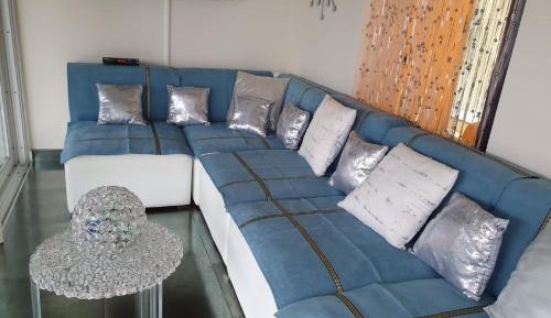 One-Bedroom Holiday Home
