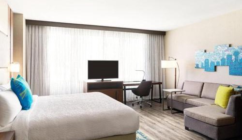 King Studio with Sofa Bed