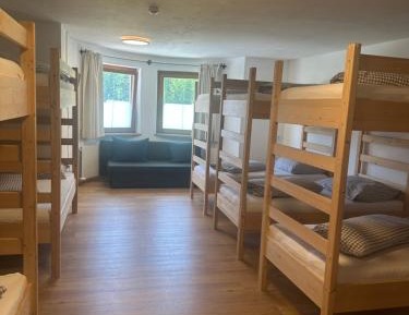 10-Bed Mixed Dormitory Room