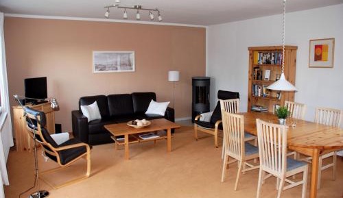 Three-Bedroom Holiday Home 
