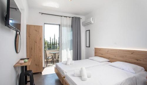 Studio with Balcony