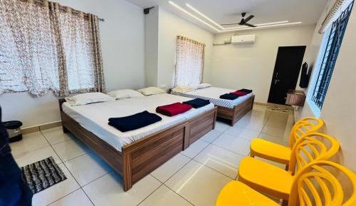 Deluxe Family Room