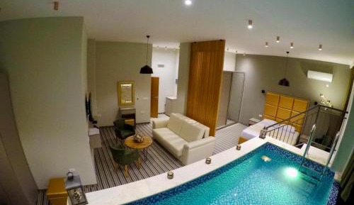 Suite with Private Pool
