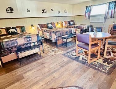 Deluxe Family Room