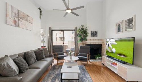 Two-Bedroom Apartment with Pool View