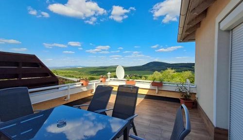 Three-Bedroom Apartment with Mountain View