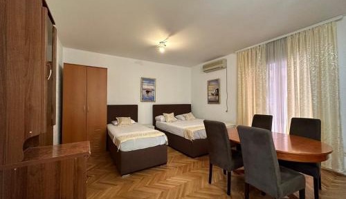 Deluxe Family Suite