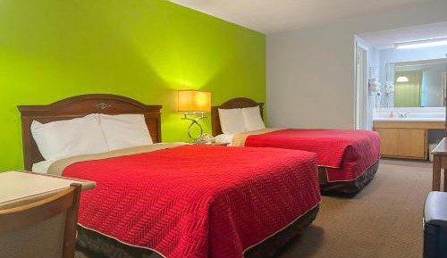 2 Full Beds Non-Smoking