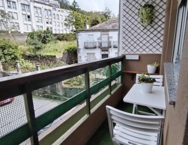 Two-Bedroom Deluxe Apartment with Balcony