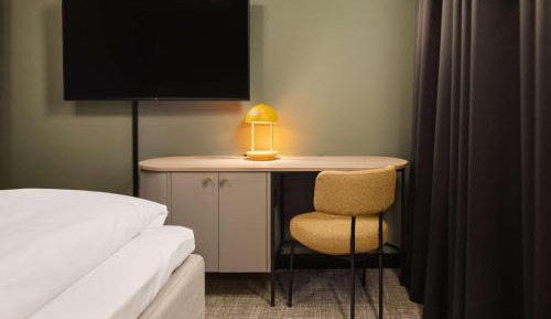 Queen Room