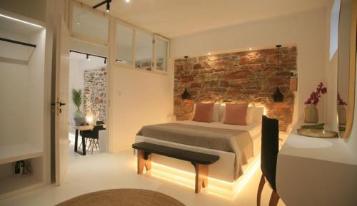 Suite with Garden View