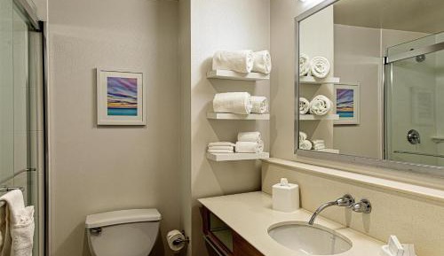 King Room with King Bed - Non-Smoking