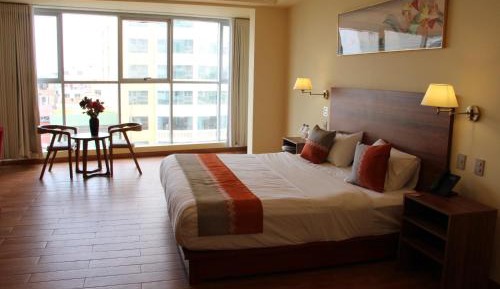 Deluxe Suite with Spa Bath