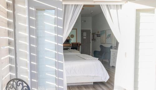 Deluxe Double Room with Balcony and Sea View