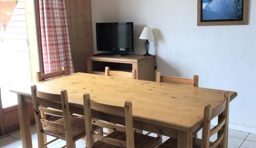 Chalet (7 Adults)