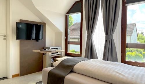 Single Room with Private Bathroom