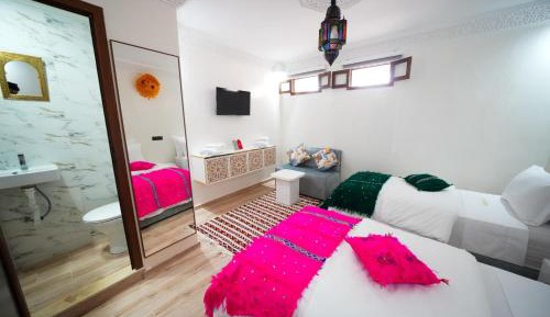 Twin Room with Private Bathroom