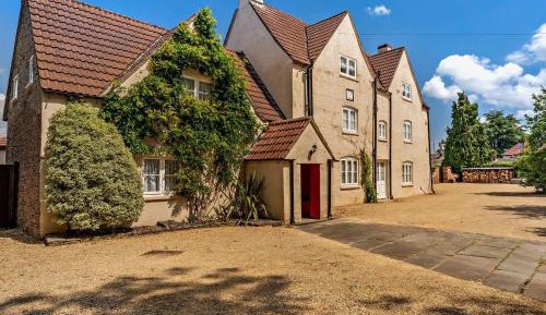 Eight-Bedroom House