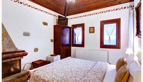 Double Room with Sea View and Fireplace