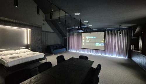 Deluxe King Studio