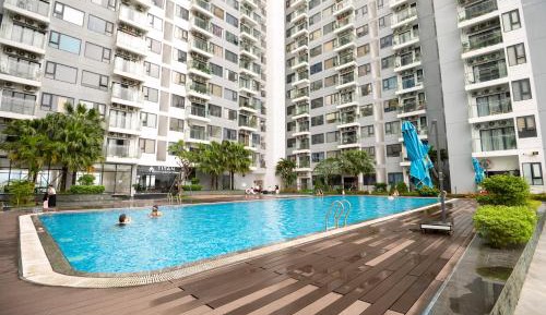 Two-Bedroom Apartment with Pool View